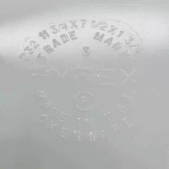 Vintage Pyrex White Baker 232 Opal Milk White Glass Bakeware - Picture 11 of 12